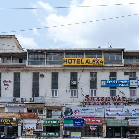 Hotel Alexa By Abc Ахмедабад Екстер'єр фото
